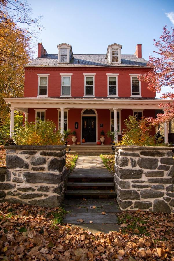 Hollinger House 3*