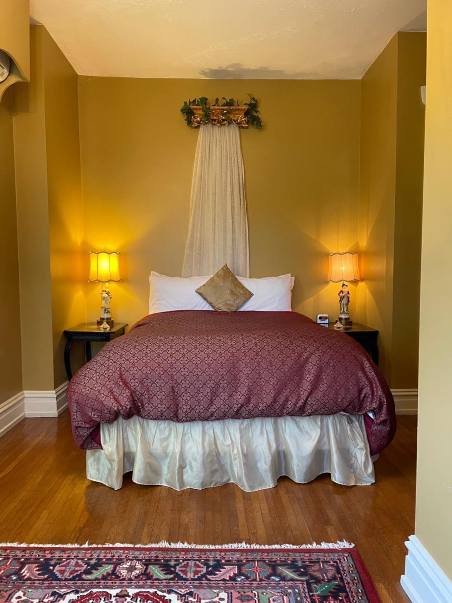Hollinger House Bed & Breakfast Wabank