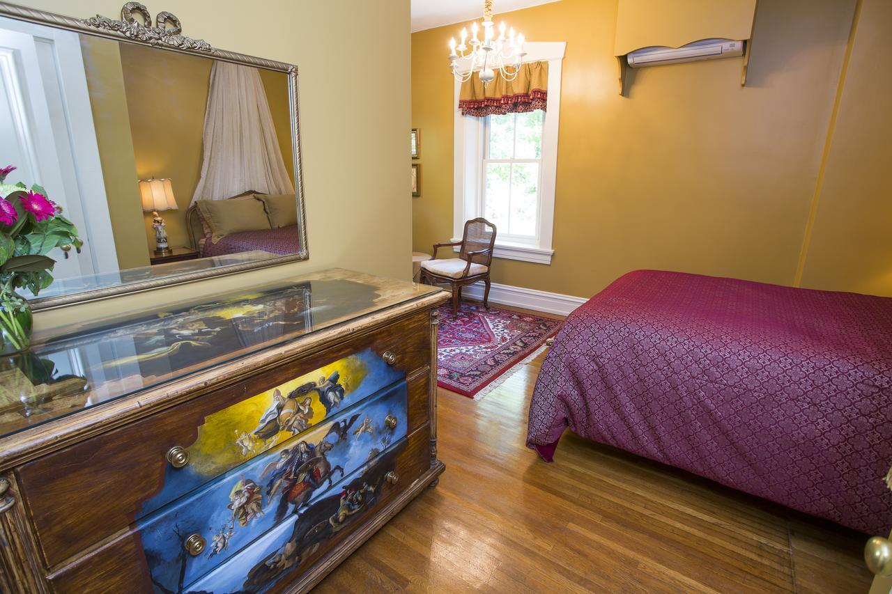 Hollinger House Bed & Breakfast Wabank