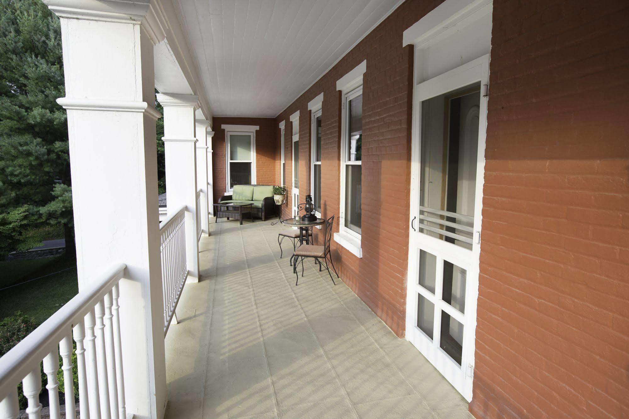 Hollinger House Bed & Breakfast Wabank